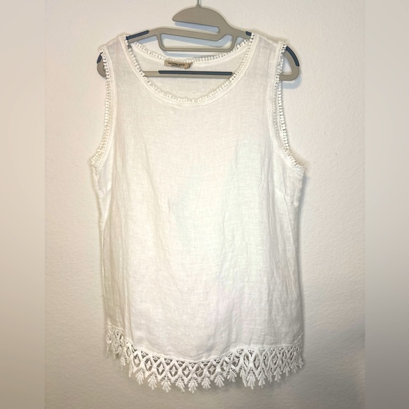 Valentina Naldi Tops - Valentina Naldi White Linen Tank with Lace Details Size Large